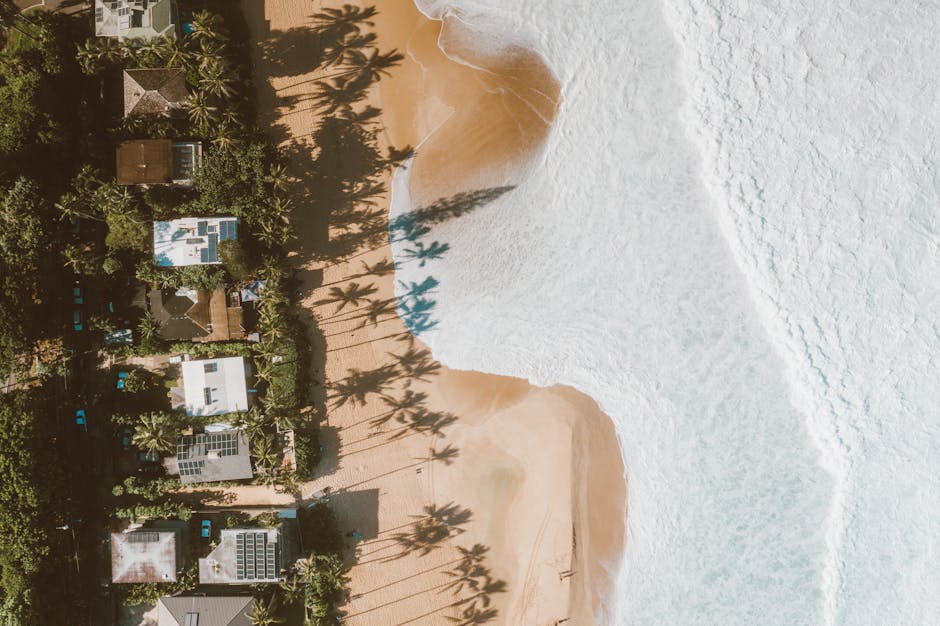 Hawaii Beach Villas With Ocean Decks and Lava Baths